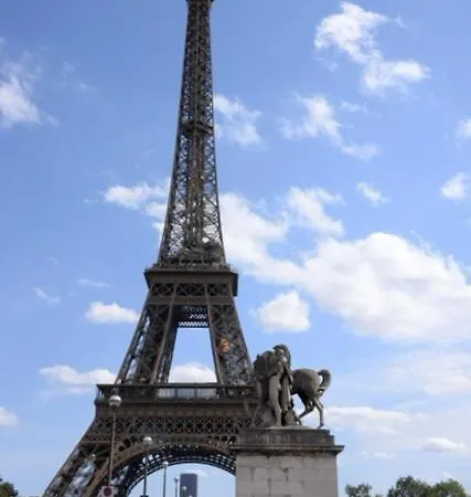 Eiffel Edge Escape 30 M From Eiffel Tower * Parigi