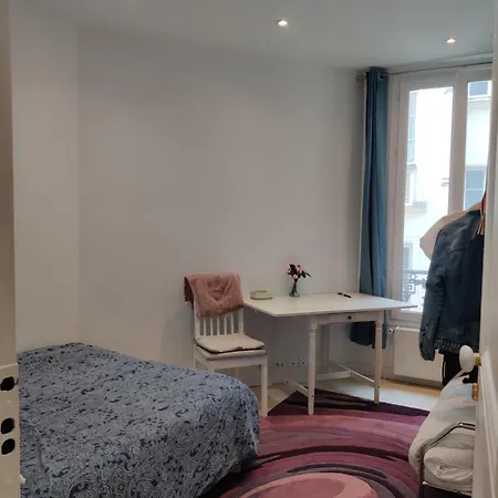 Eiffel Edge Escape 30 M From Eiffel Tower Alloggio in famiglia